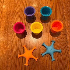 Fat Brain - lot of Colorful Suction Cups and Starfish Set